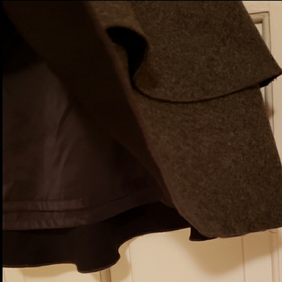 J. Crew Flounce Ruffle Skirt Bonded Gray Wool sz 2 EUC - Picture 3 of 6